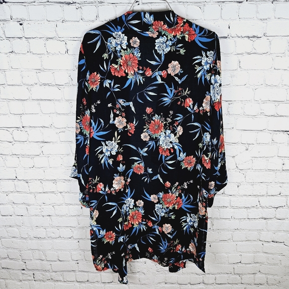 TAHARI | floral wide half sleeve lightweight flowy open kimono - Picture 5 of 8